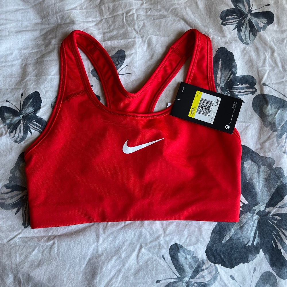 Nike Sports Bra NWT Red Size Small
